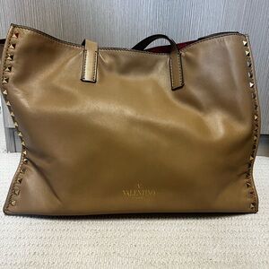 Tan Valentino rockstud leather tote.